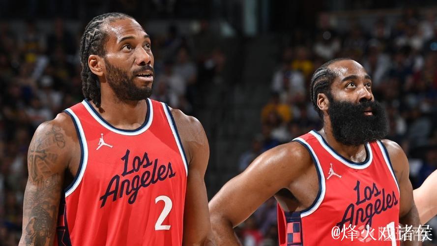 伦纳德与詹姆斯-哈登离场未接受媒体采访